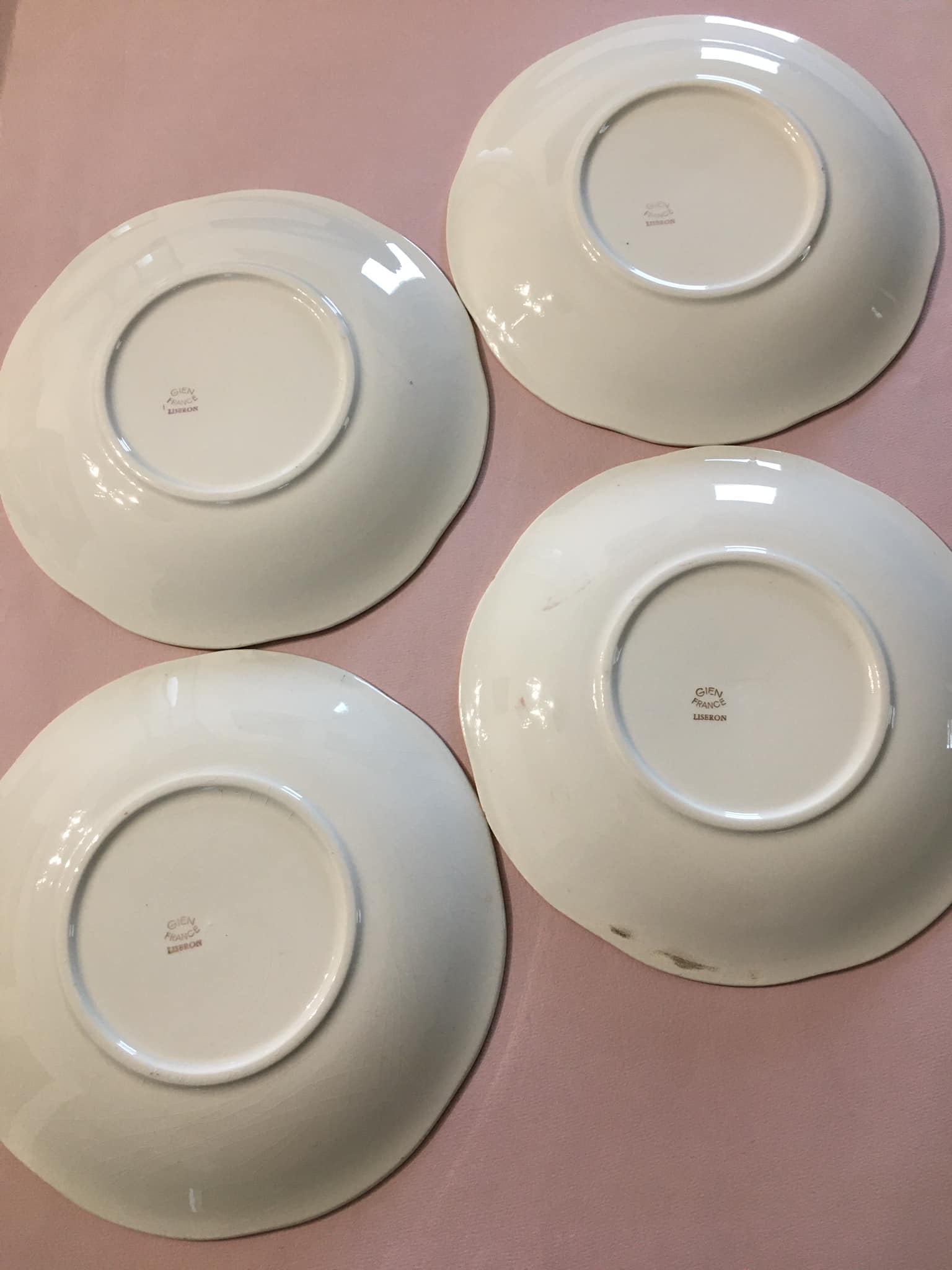 4 old flat plates in Gien porcelain