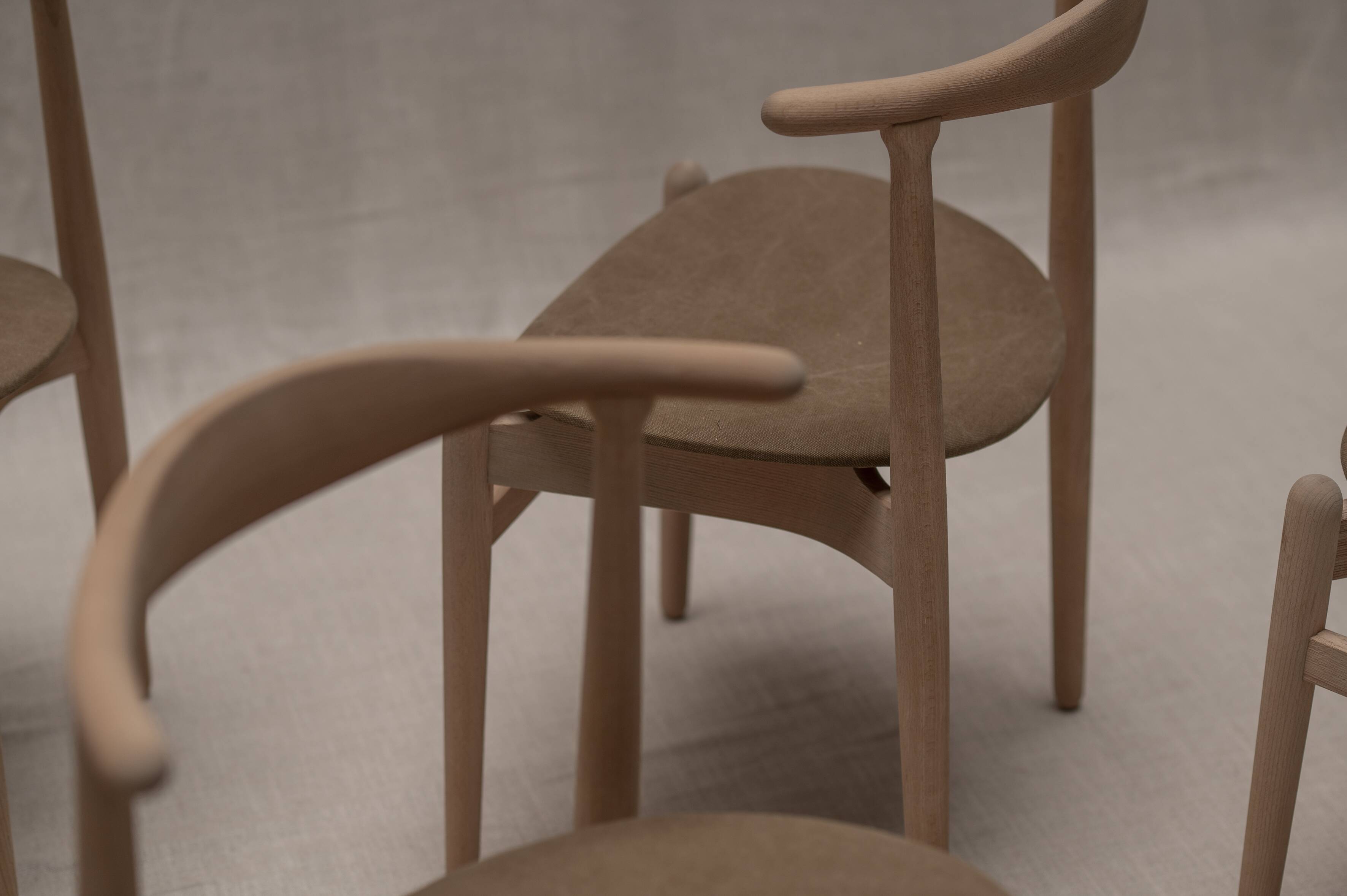 Model FH 1934 dining chairs by Hans J. Wegner