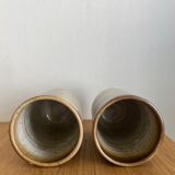 Deux gobelets en grès anciens