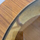 Table basse ronde rétro vintage des années 1960-1970. Un style élégant.