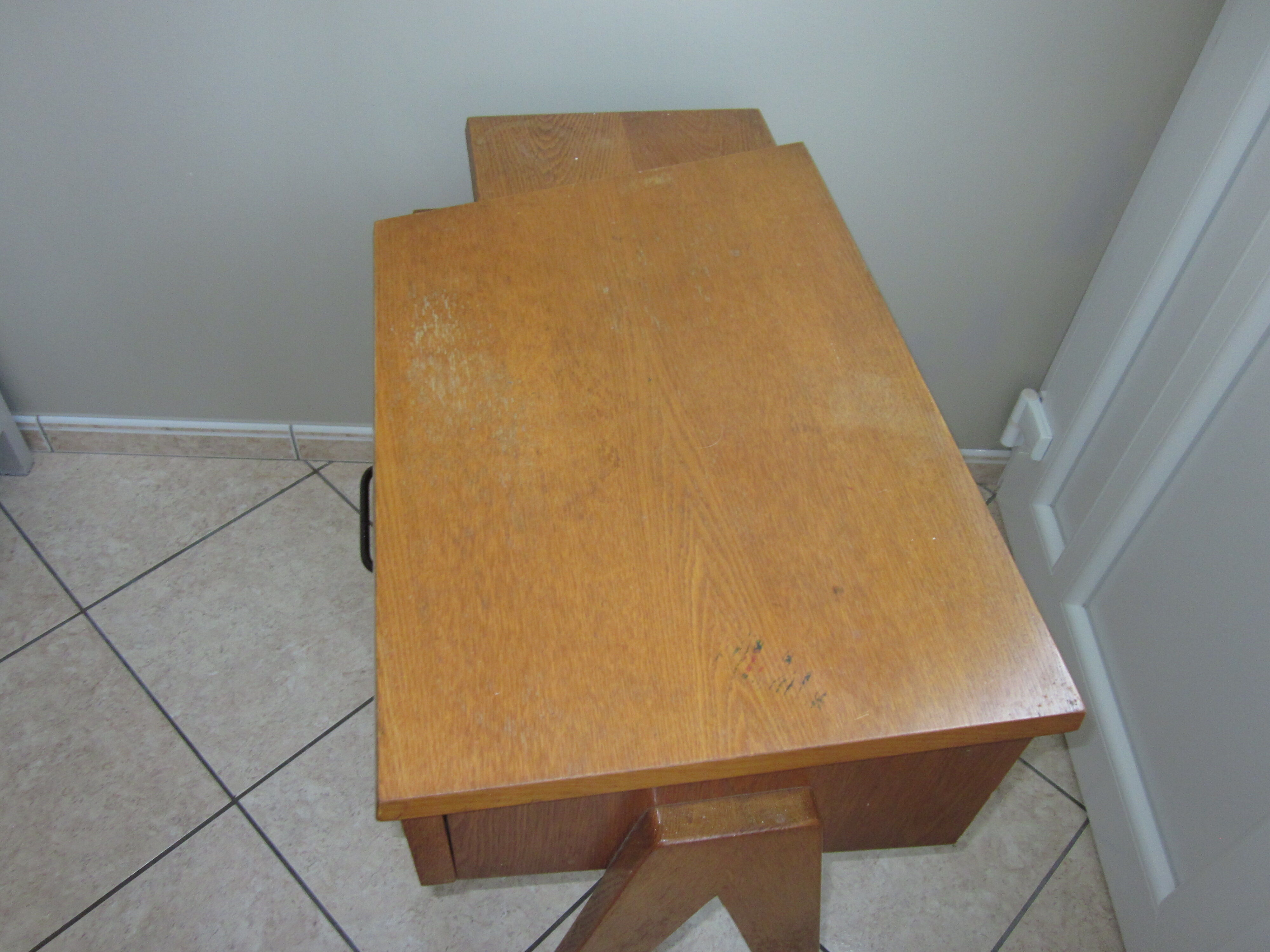 Desk vintage feet compass