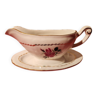 Sauce boat and small oval dish the Amandinoise