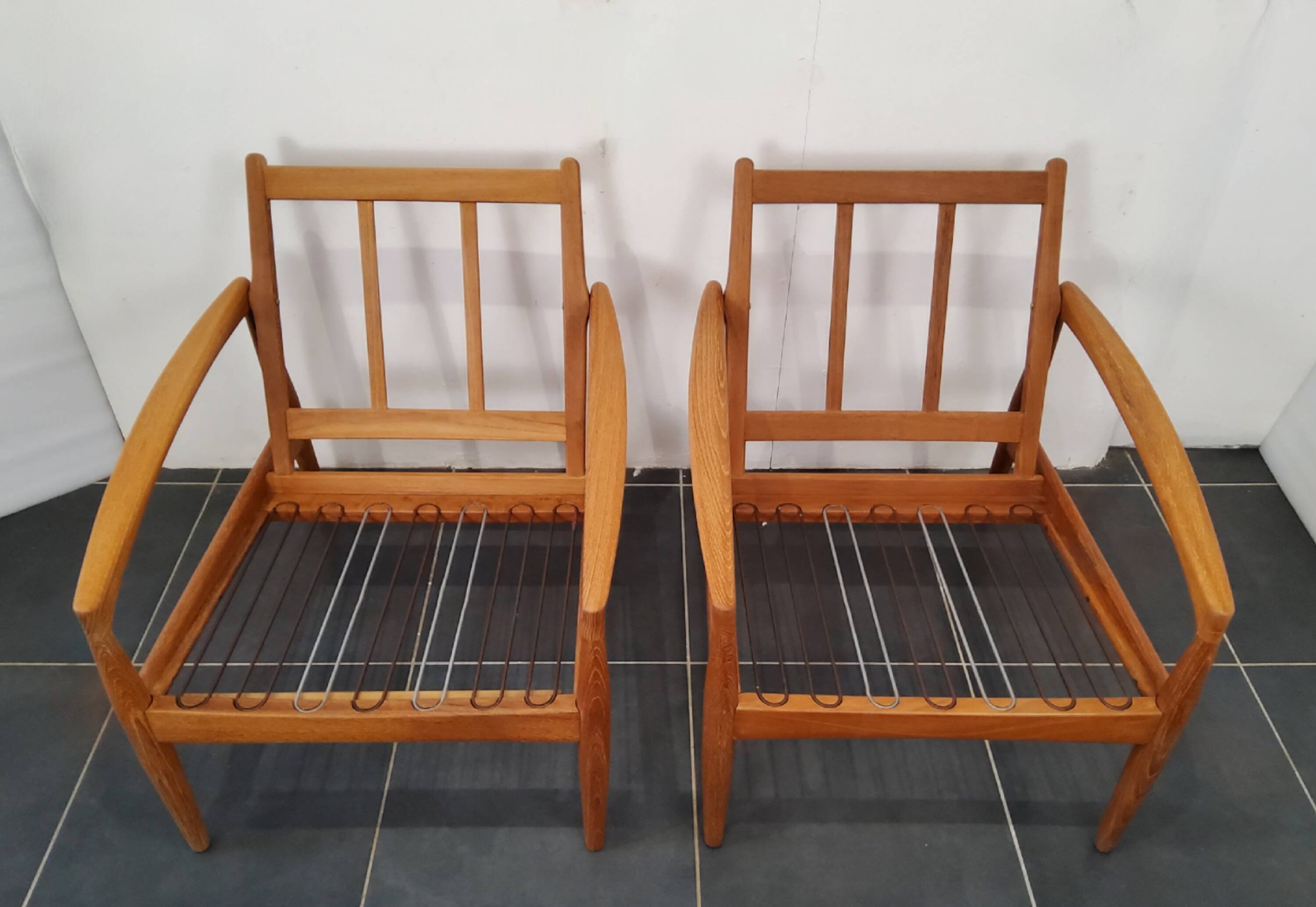 Pair of Danish chairs Paper Knife model 121 in teak by Kai Kristianse