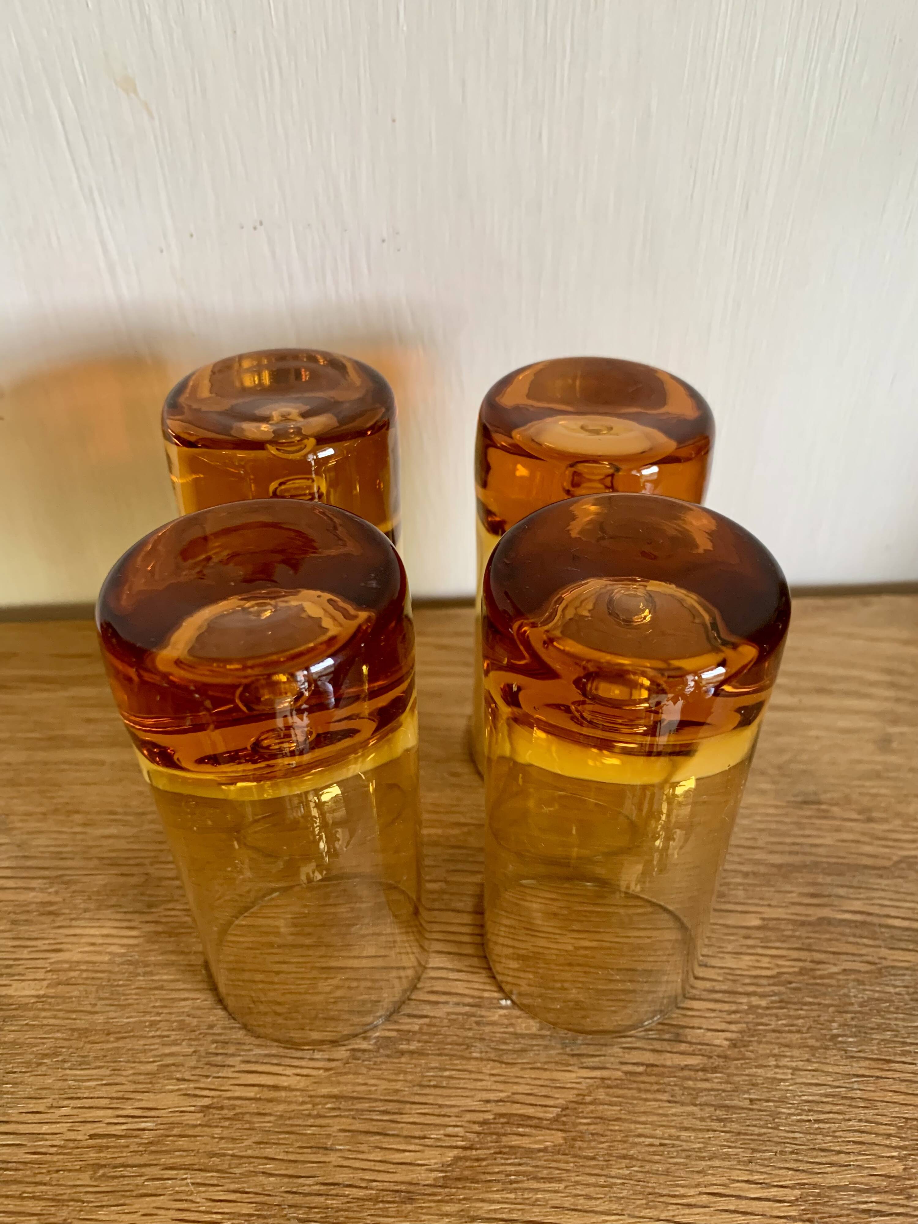 4 verres ambrés, années 60