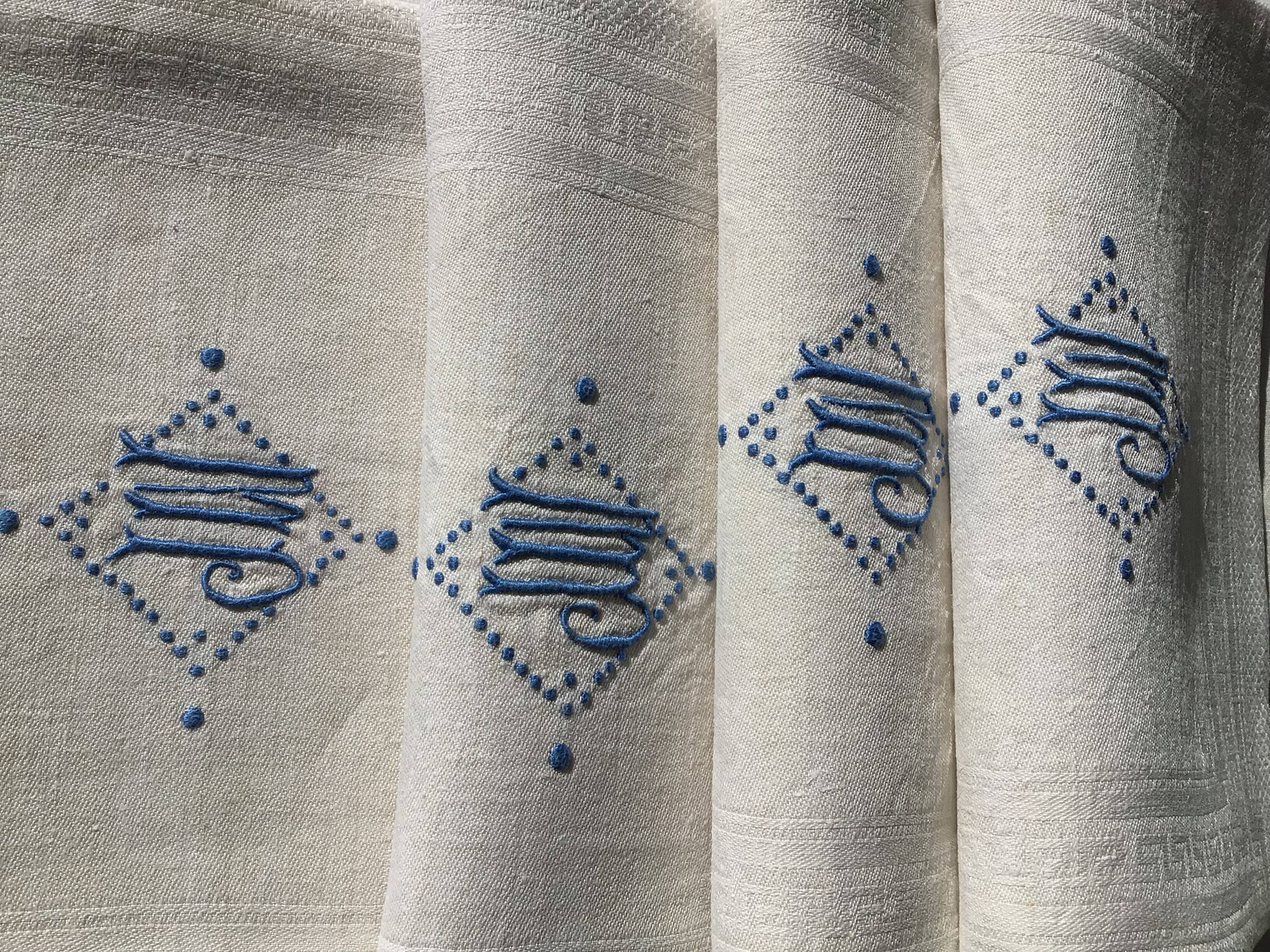 4 new PM damask napkins 78x65cm