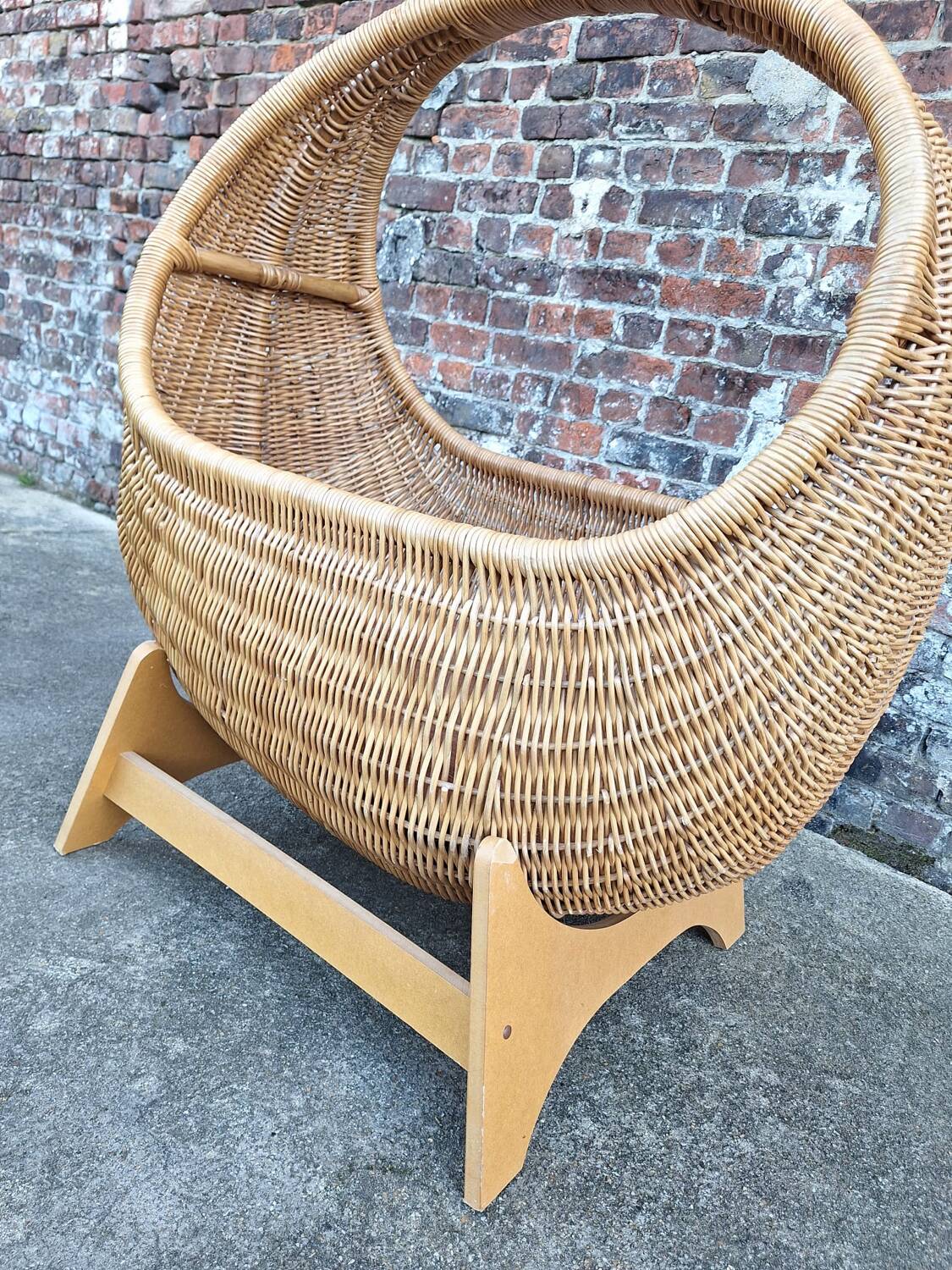 Vintage baby bed designed by Dirk Van Sliedregt for Gebroeders Jonkers, be