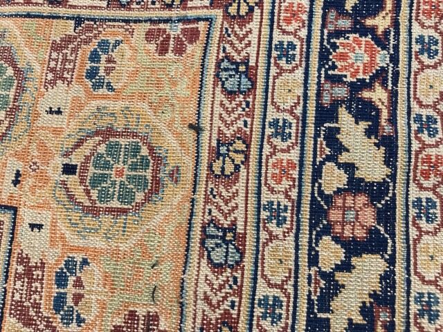 Very beautiful antique Persian carpet Tabriz very fine silk 135x160 cm