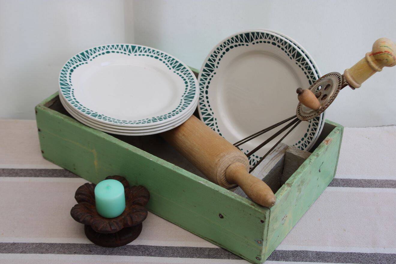 6 assiettes à dessert en céramique
