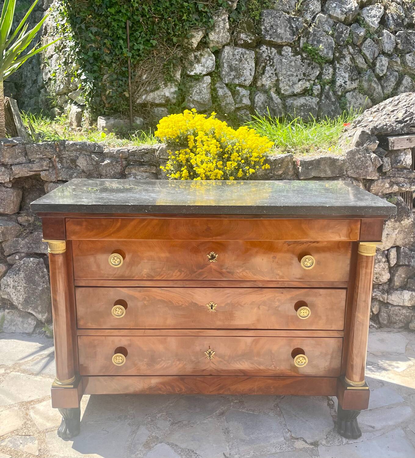 Commode empire retour D’Égypte en Acajou Flammé Époque XIX eme siècle