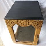 Showcase art deco
