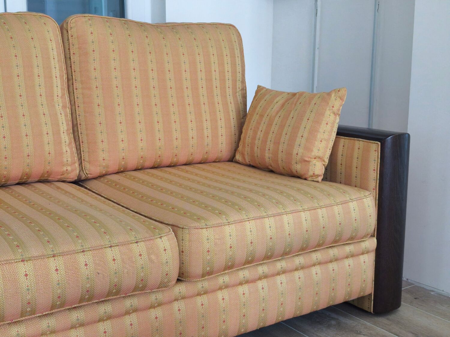 Two-seater sofa