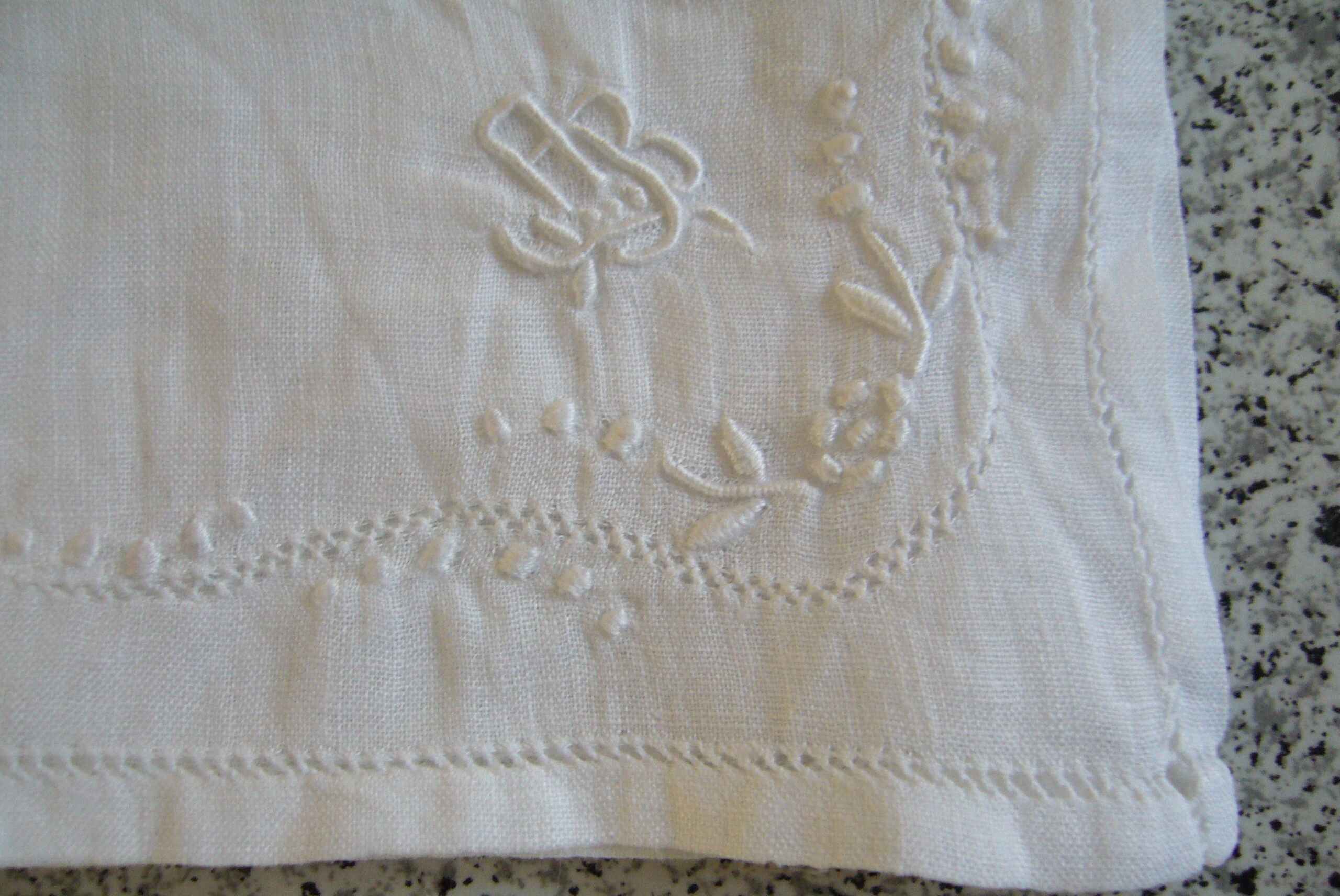 Handkerchief embroidered pouch AB