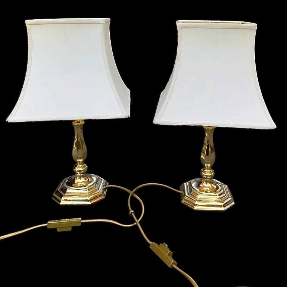 Paire de lampes d’appoint en laiton doré – Massive – années 80