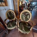 Paire de fauteuils en bois " doré "