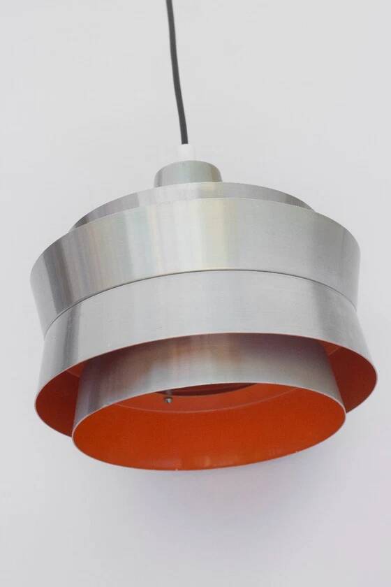 Suspension Trava de Carl Thore en aluminium avec intérieur laqué orange