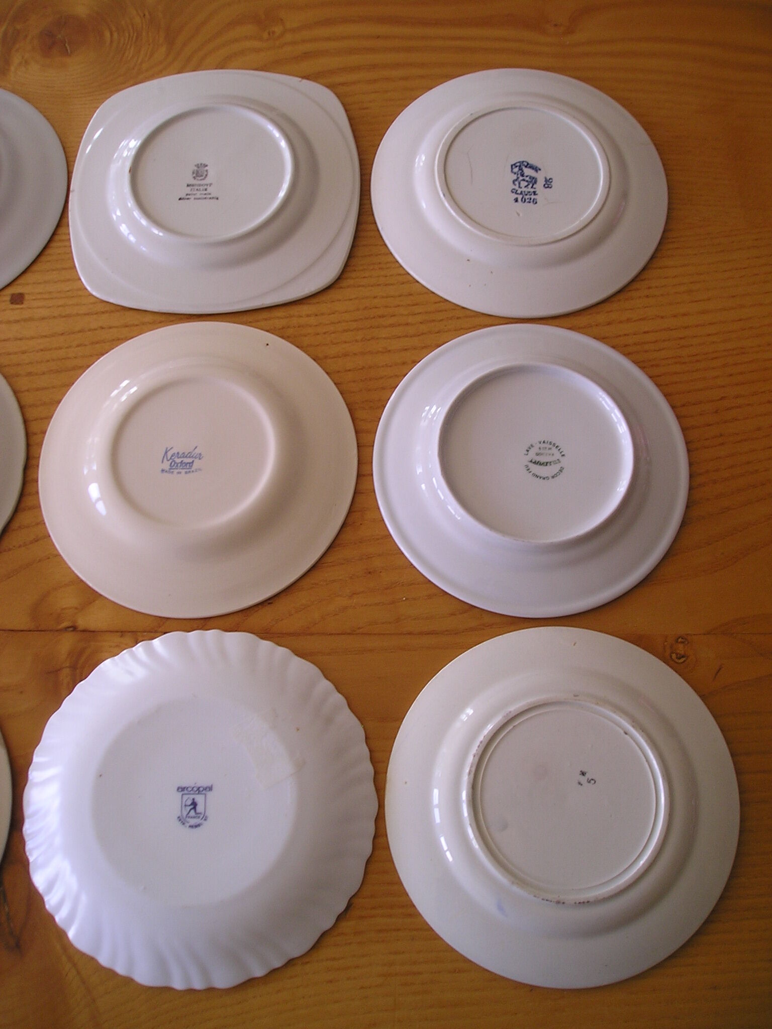 Set of 12 different dessert plates