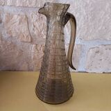 Carafe aiguière en verre ambré