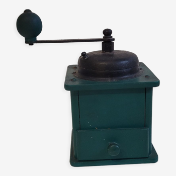 Green coffee grinder