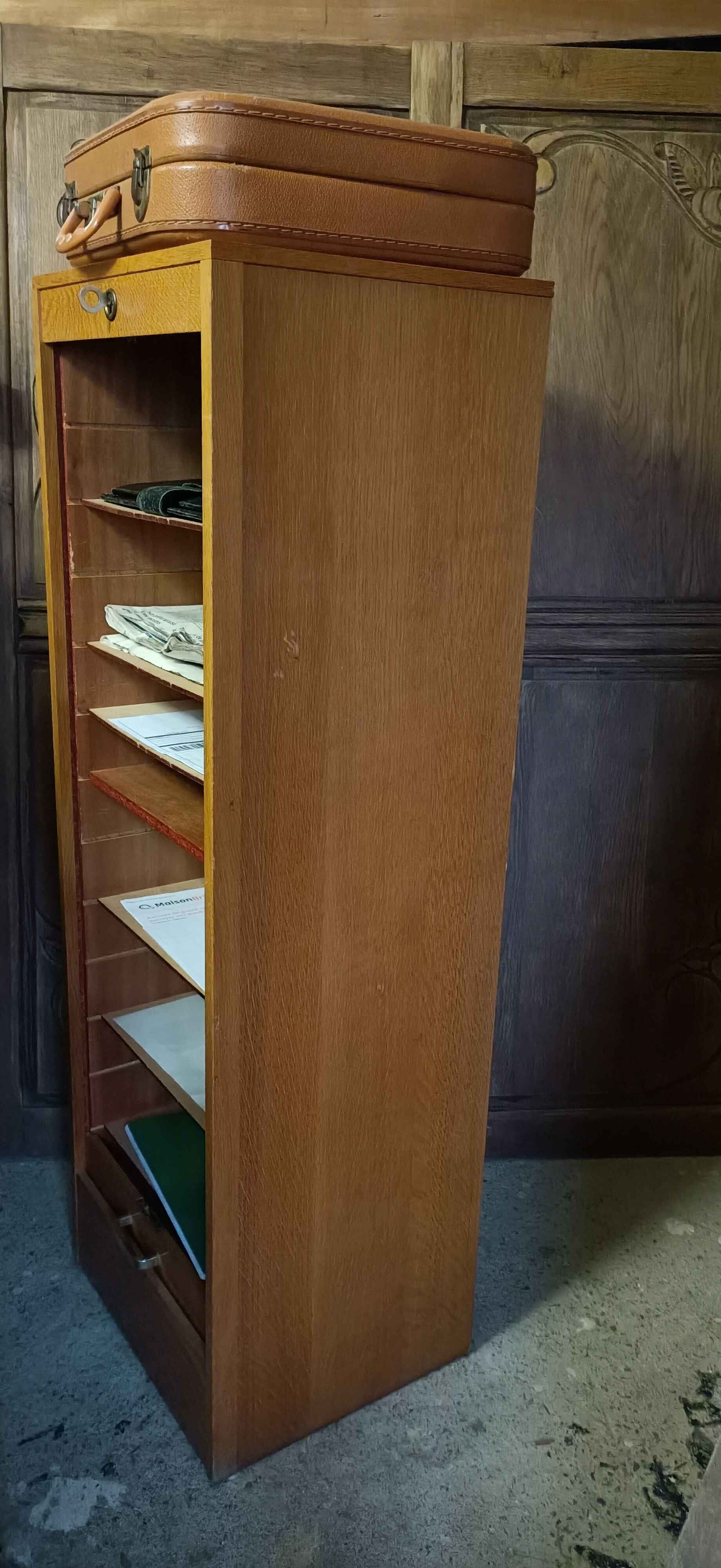 Vintage curtain binder