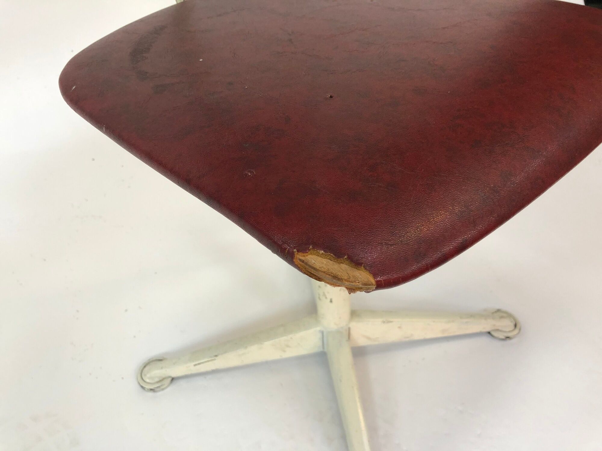 Industrial drawing work chair designed by Friso Kramer for Ahrend De Cirkel Netherlands