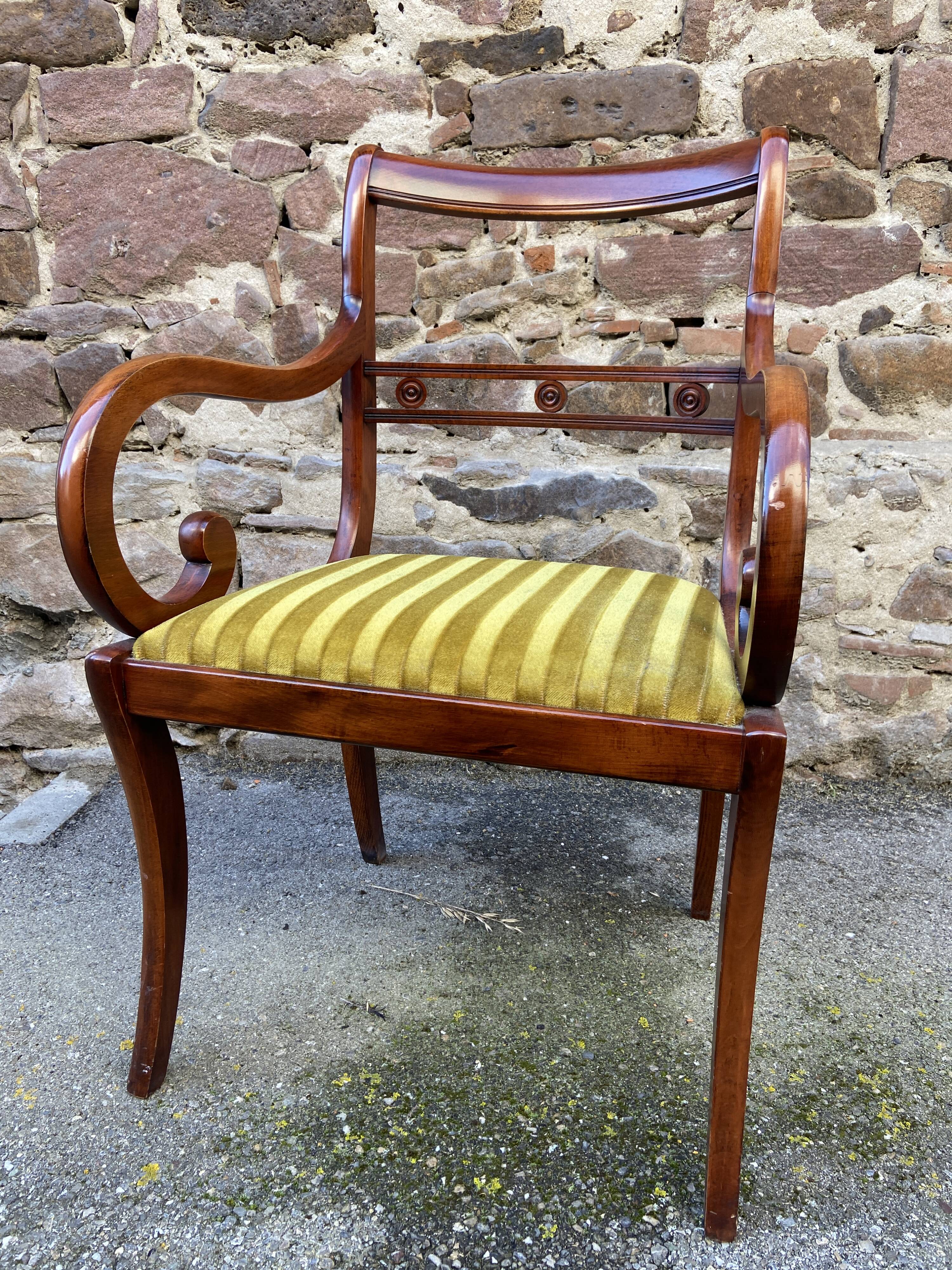 English-style office chair with a cross in mahogany.
