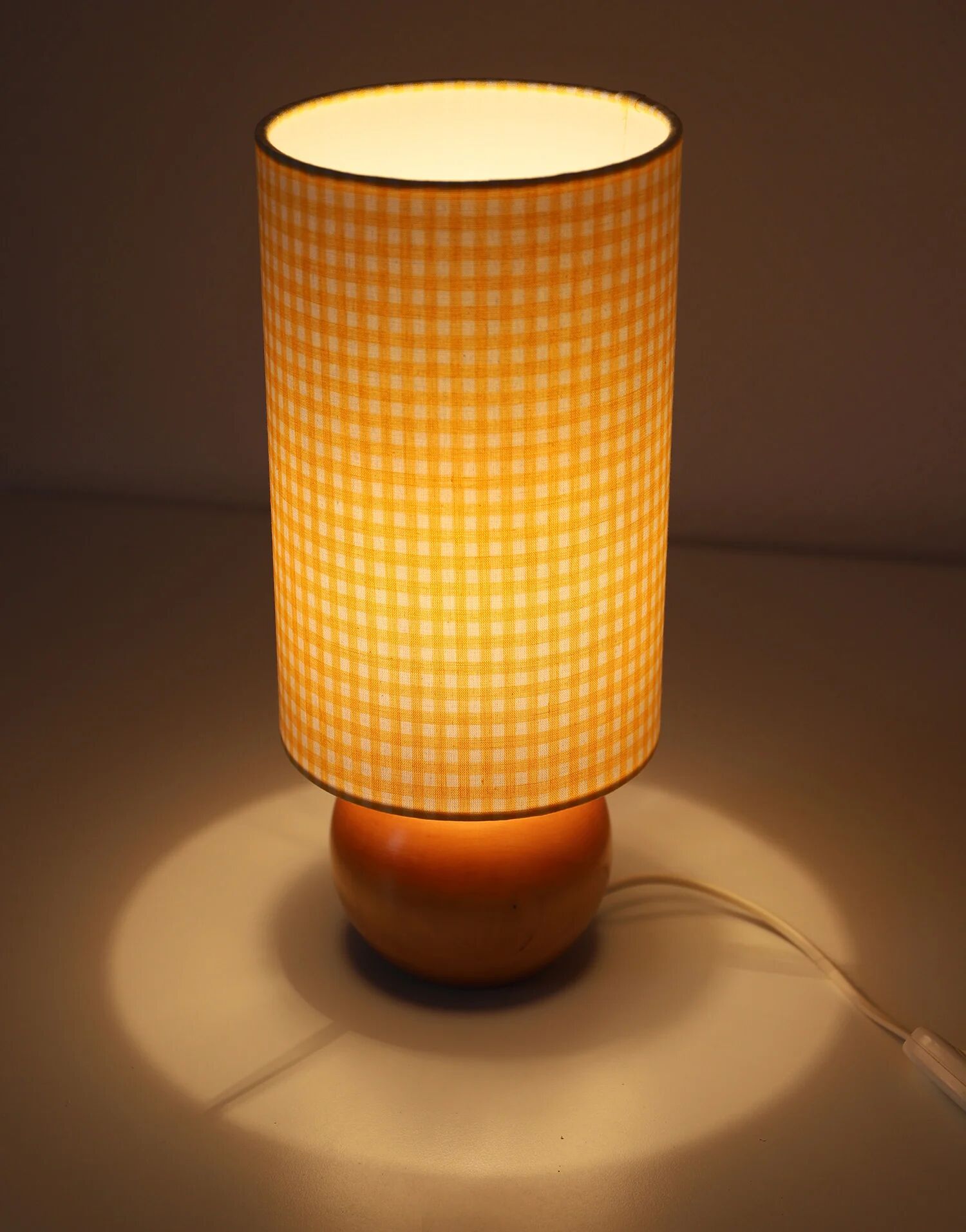 Handcrafted table lamp – Turned wood and yellow Vichy