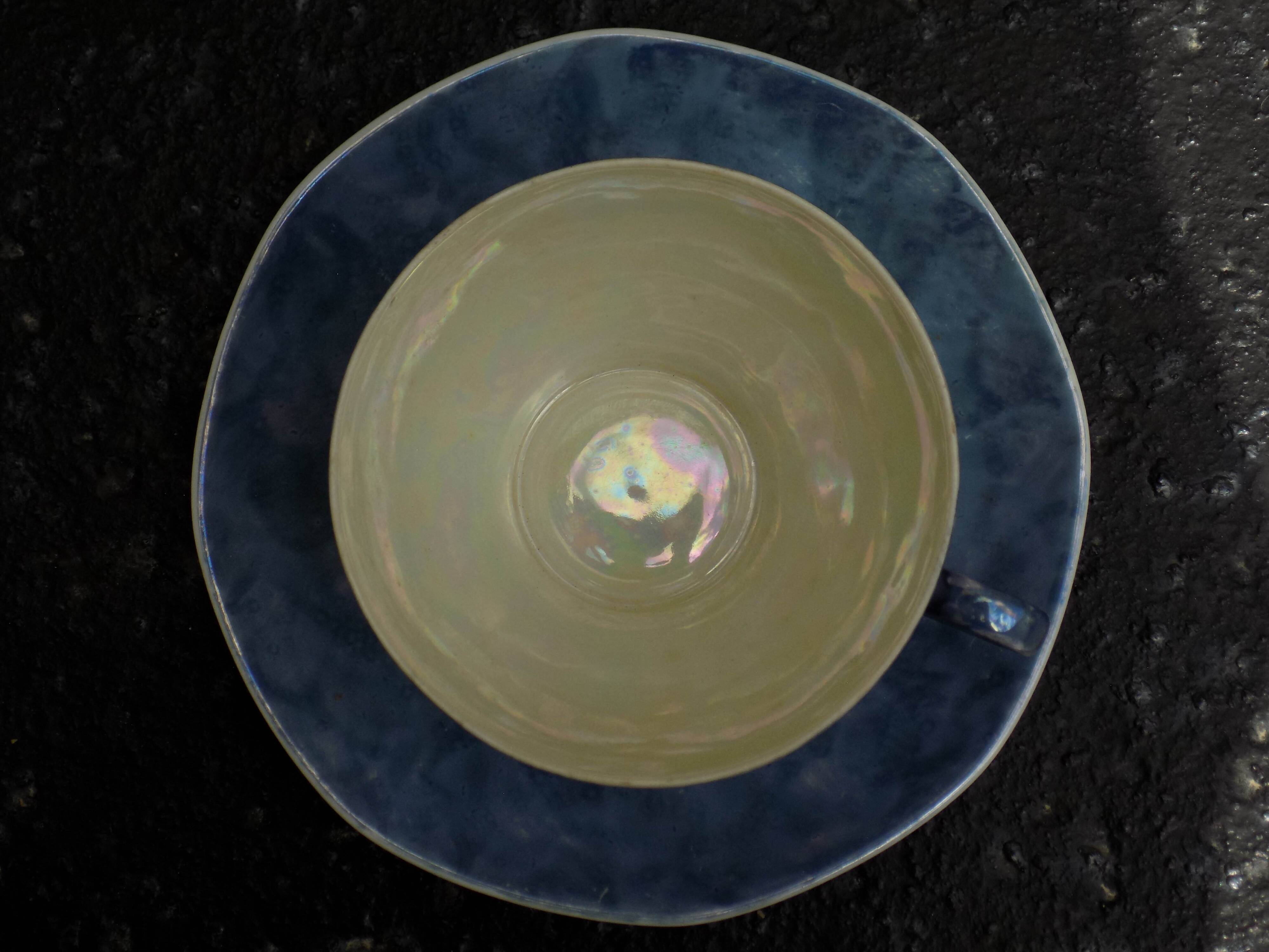 Tasse et soucoupe bleues