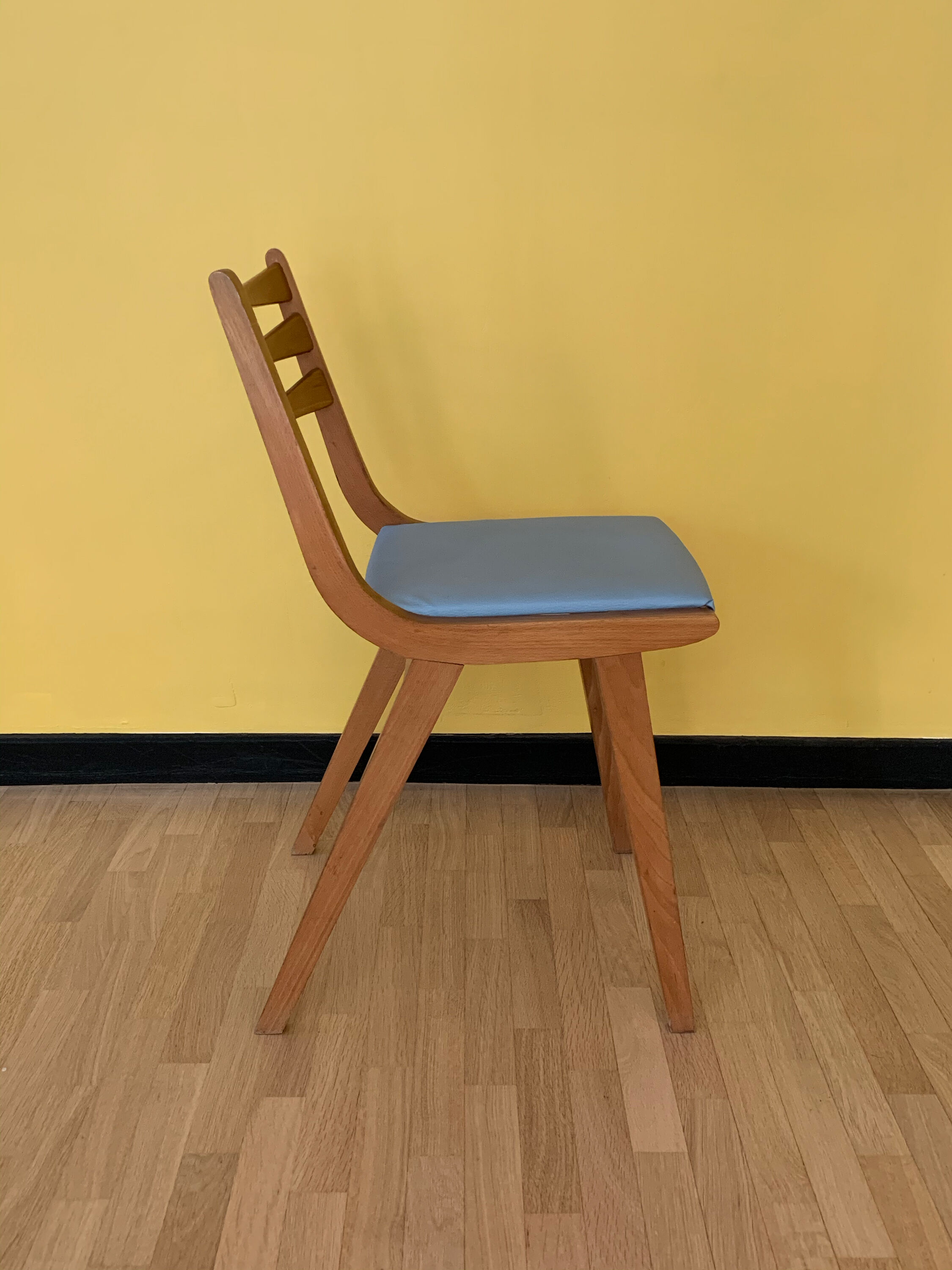 Vintage wooden and skaï scandinavian blue 1950 chairs