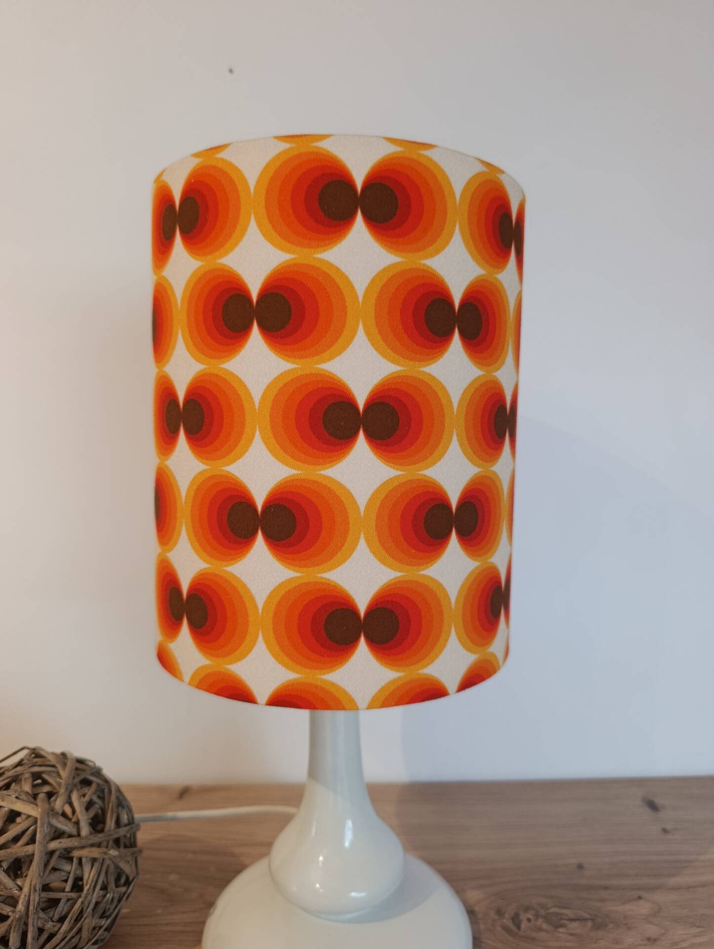 Table lamp in a seventies style | orange psychedelic round lampshade