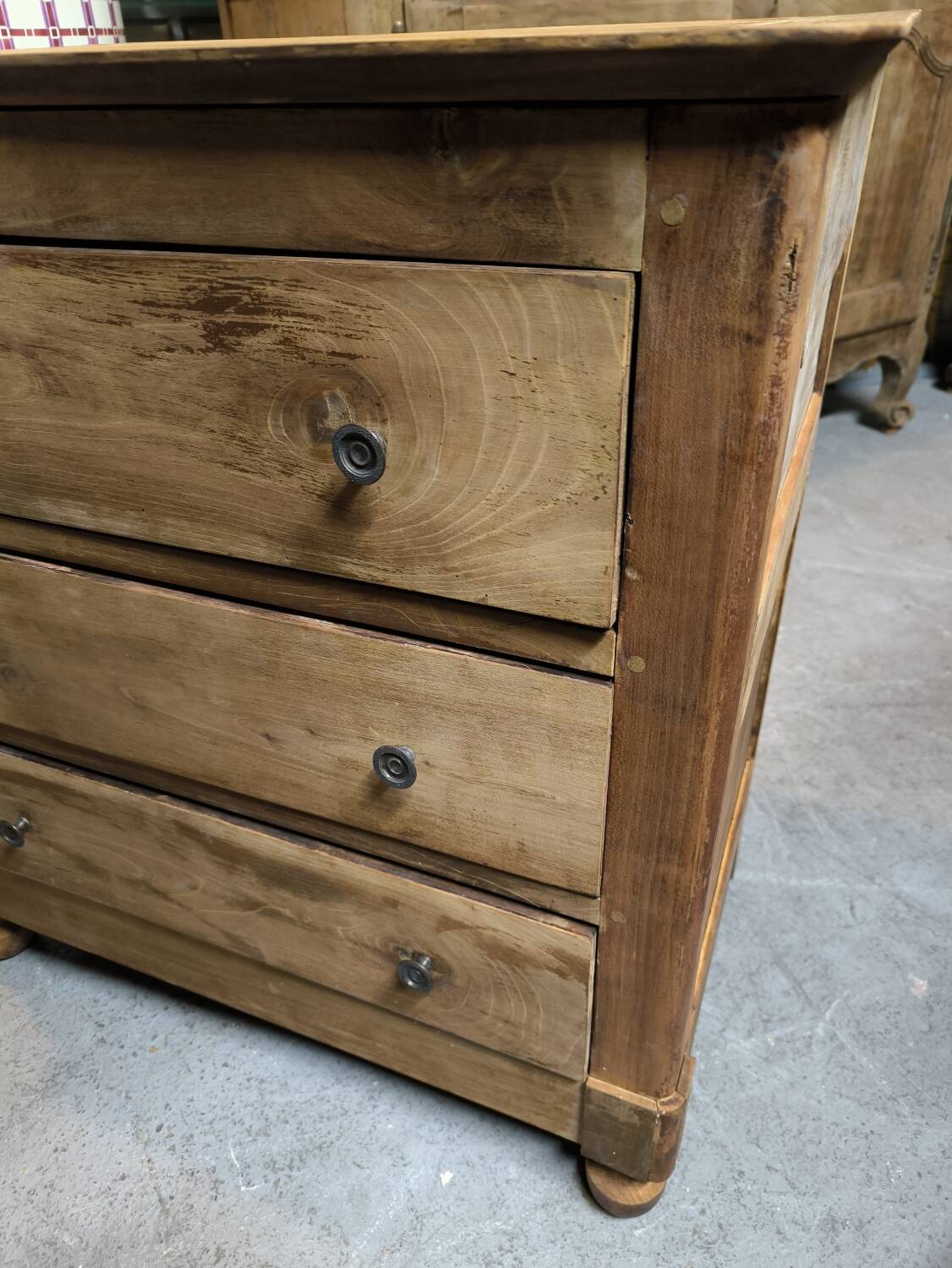 Small chest of drawers in solid walnut circa 1840