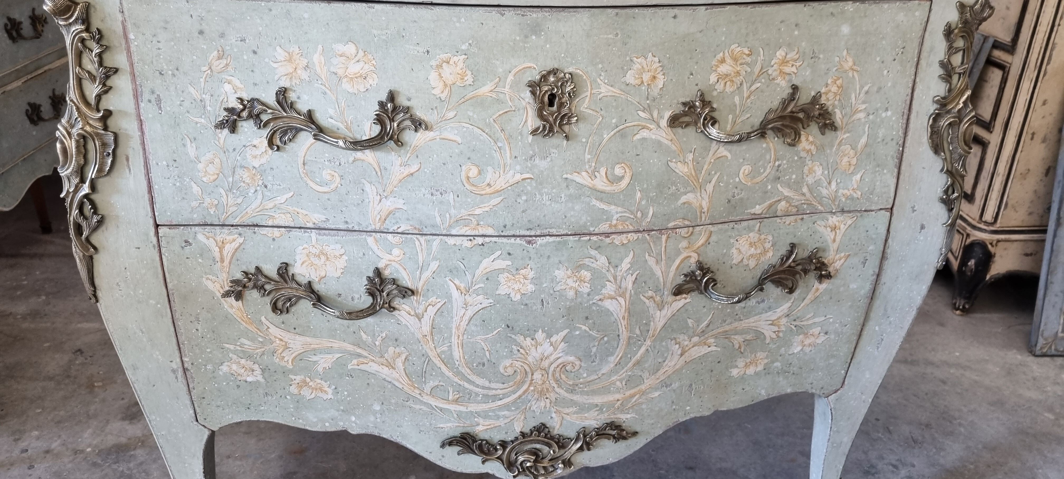 Commode Reveloise 20th