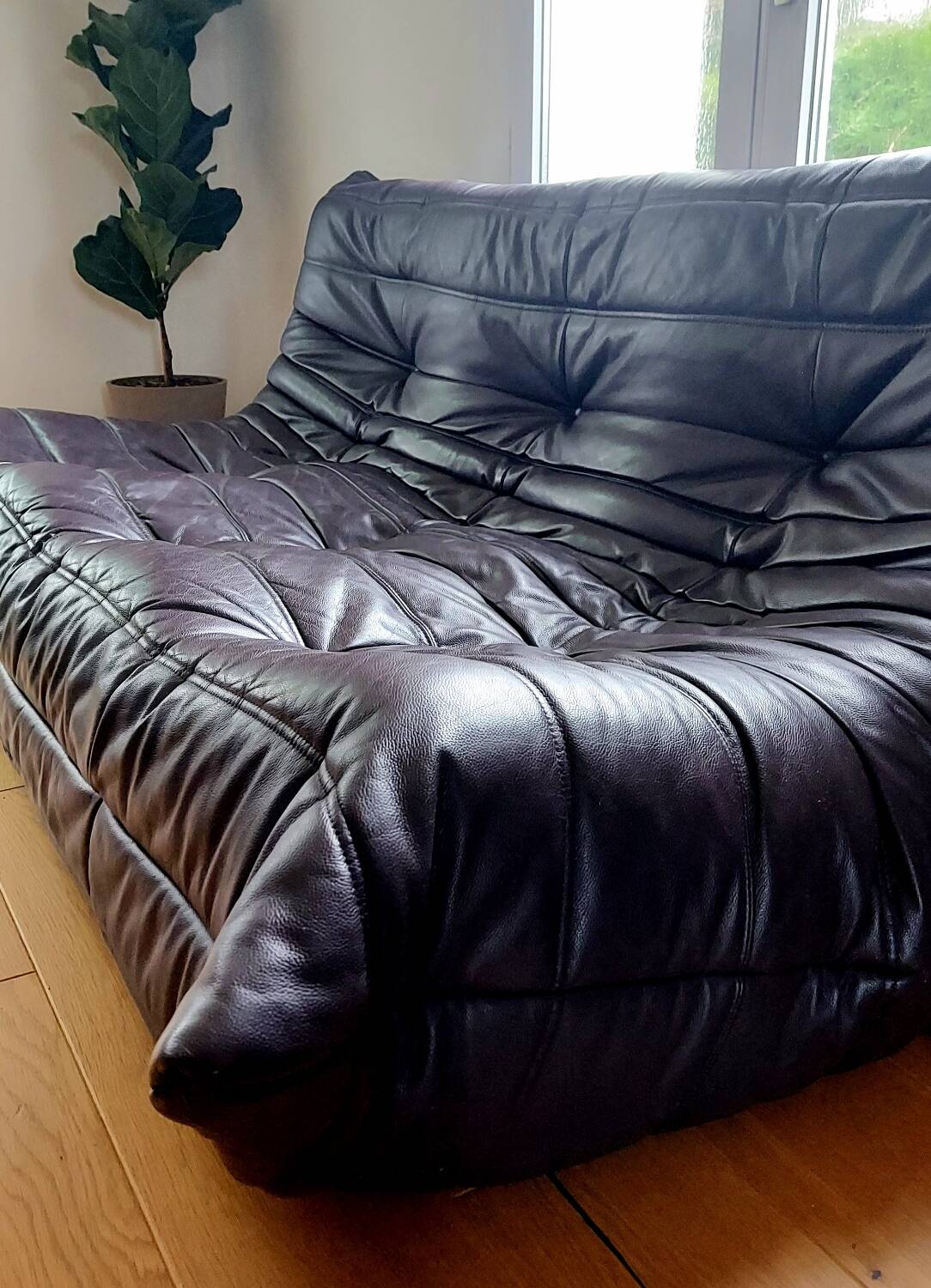 Togo 3-seater - Sofa - 3-seater bench seat in dark plum-colored full-grain leather by Ligne Roset - Very good condition