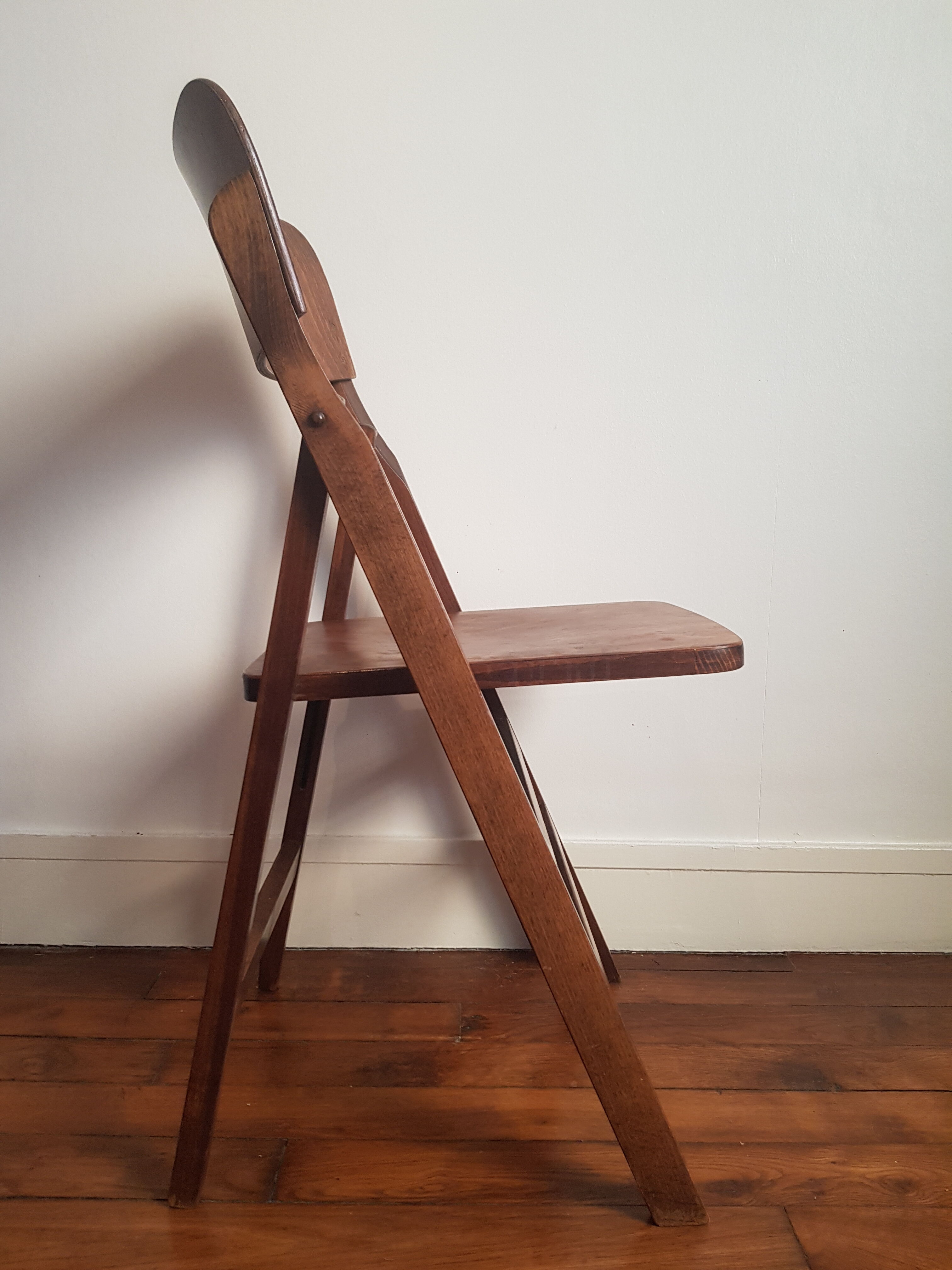 Baumann folding chair