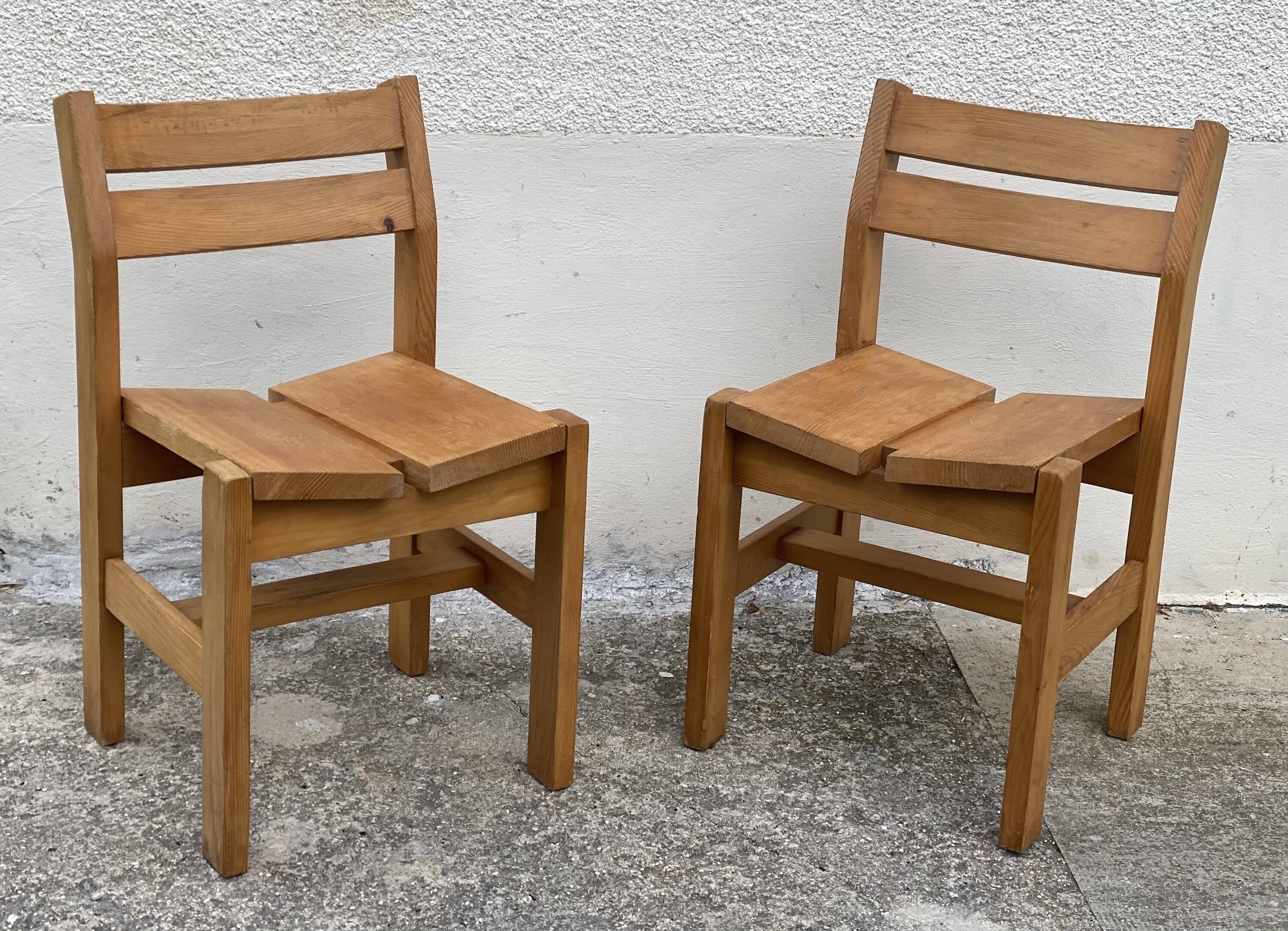 Pair of vintage 1970 "Maison Regain" chairs for the Les Arcs 1600 station.