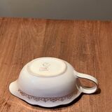 Gravy boat
