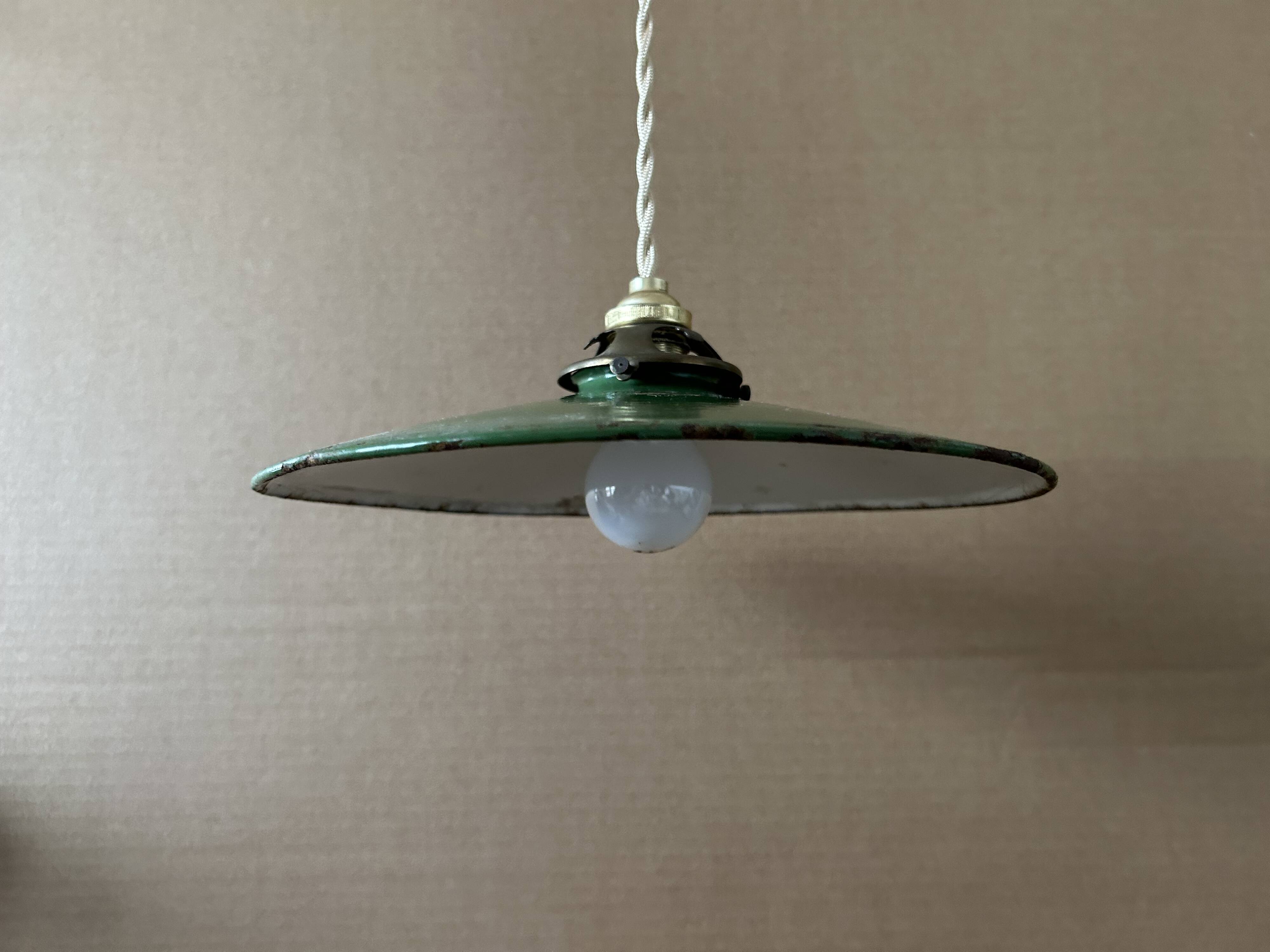 Suspension industrielle ancienne