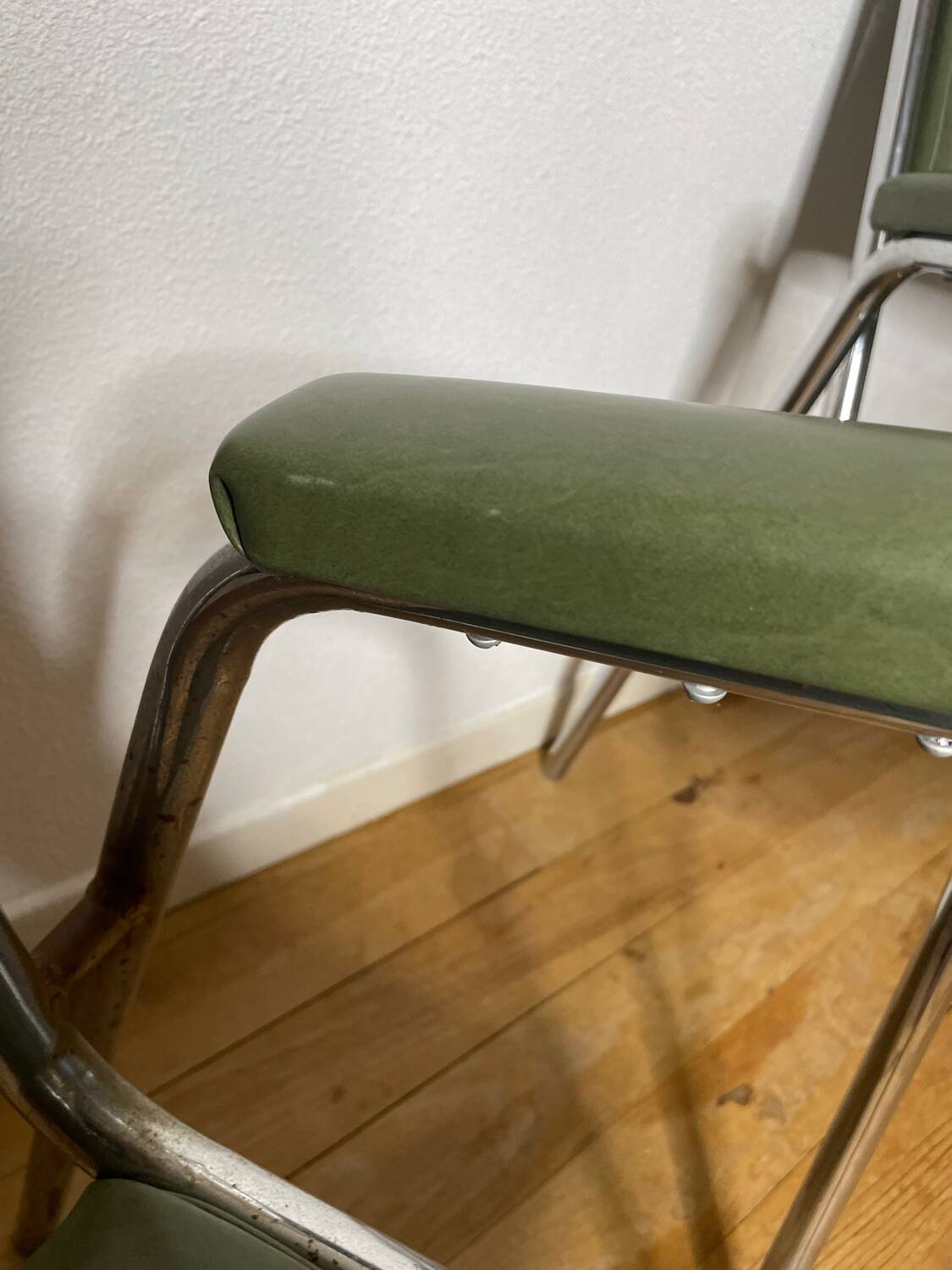 Paire de fauteuils métal chromé vintage année 60/70