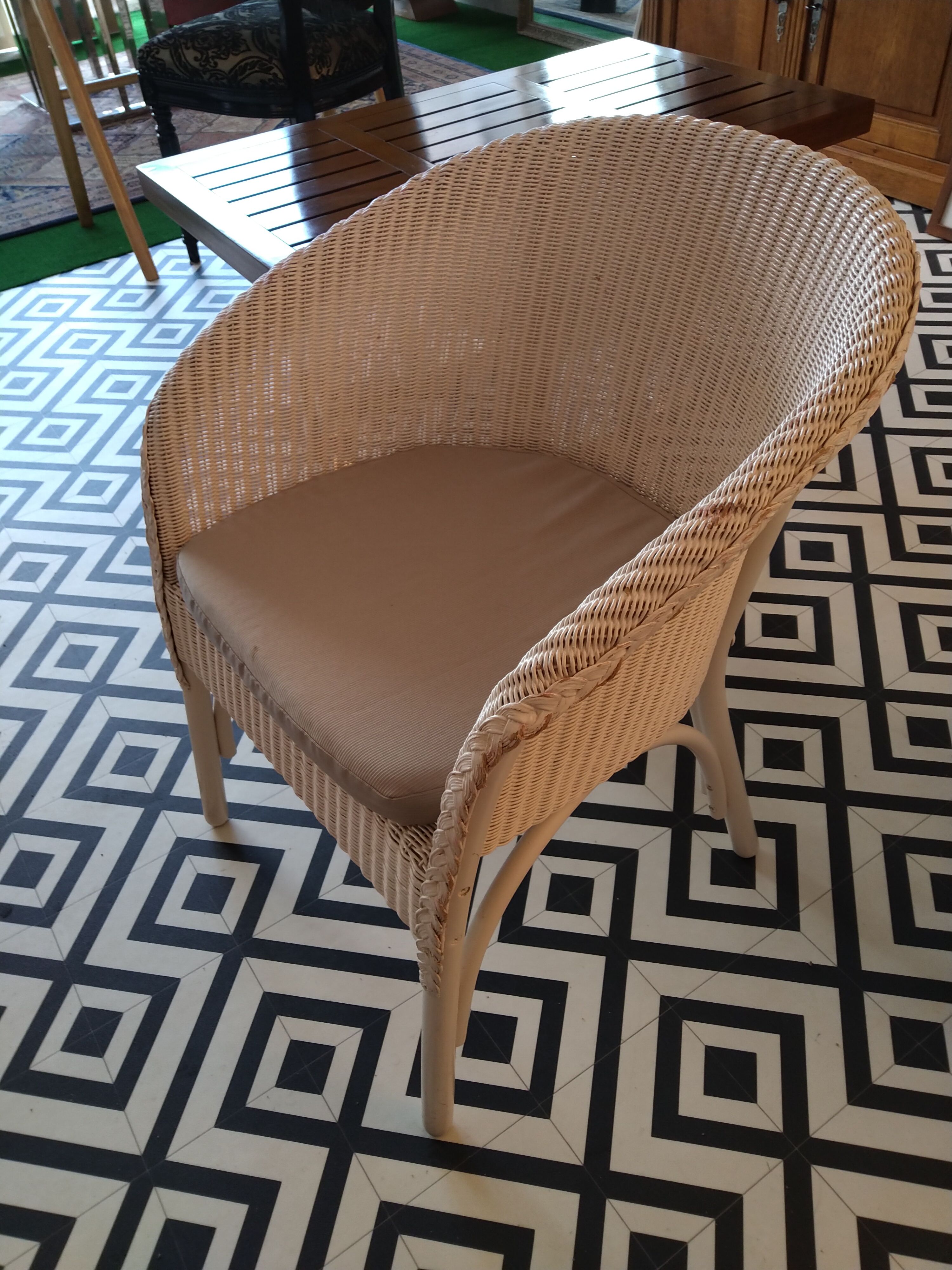 Set de 8 fauteuils Lloyd Loom