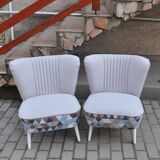 Set of 2 vintage multicoloured cocktail chairs in fabric and wood from the 1950s.