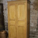 Armoire parisienne