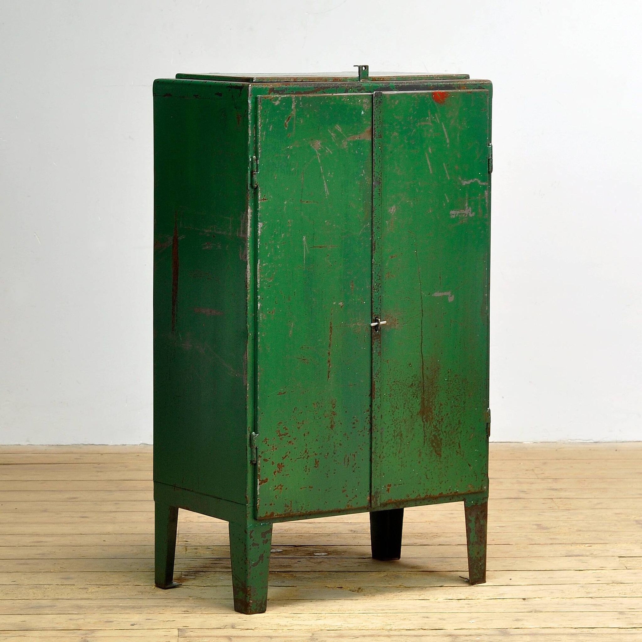 Armoire industrielle en fer, années 1970