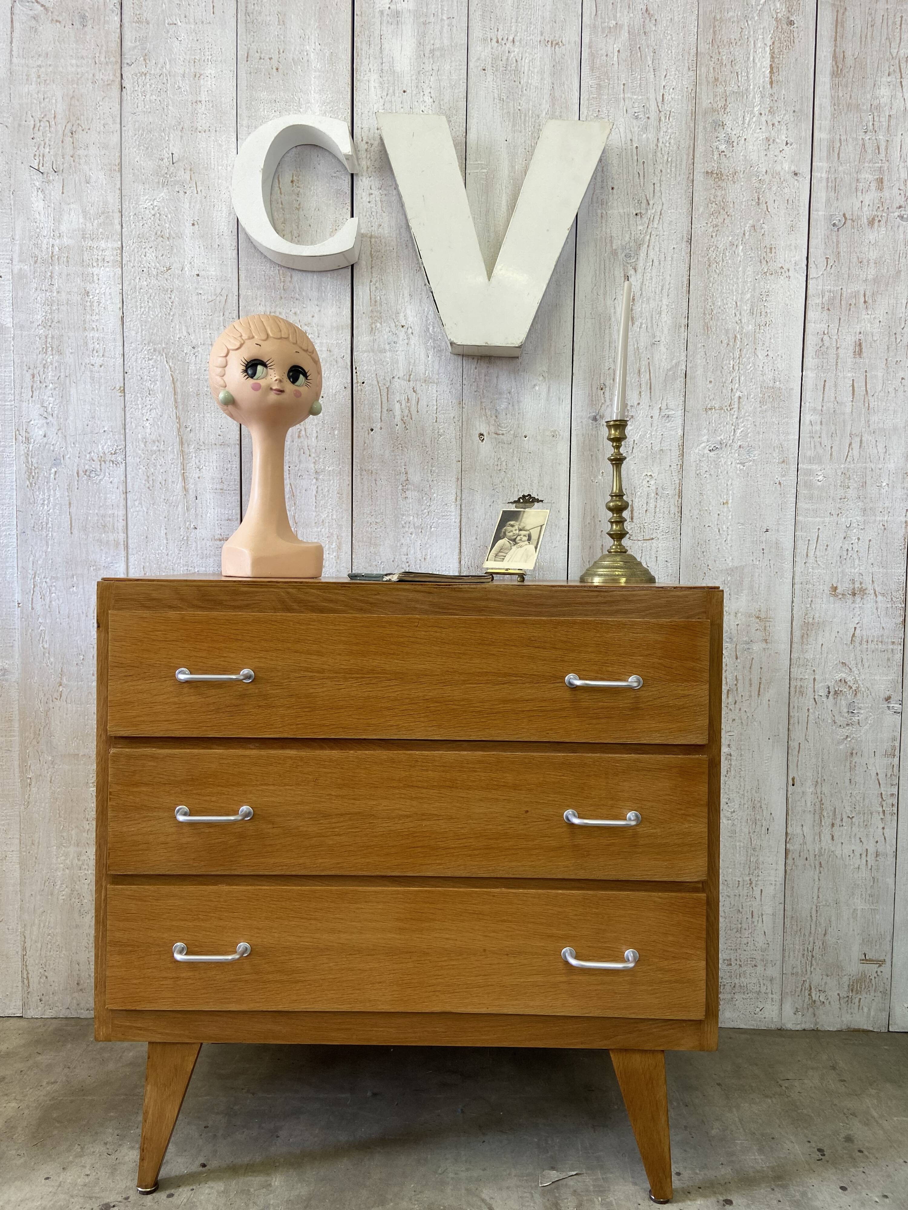 Vintage chest of drawers