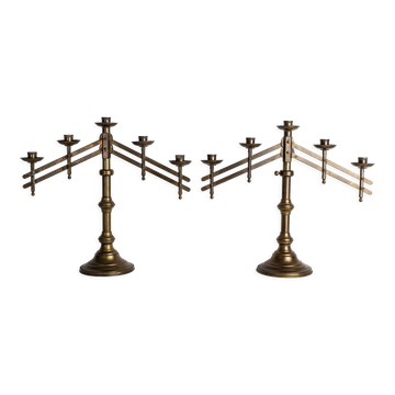 Paire de candélabres d'autel en bronze