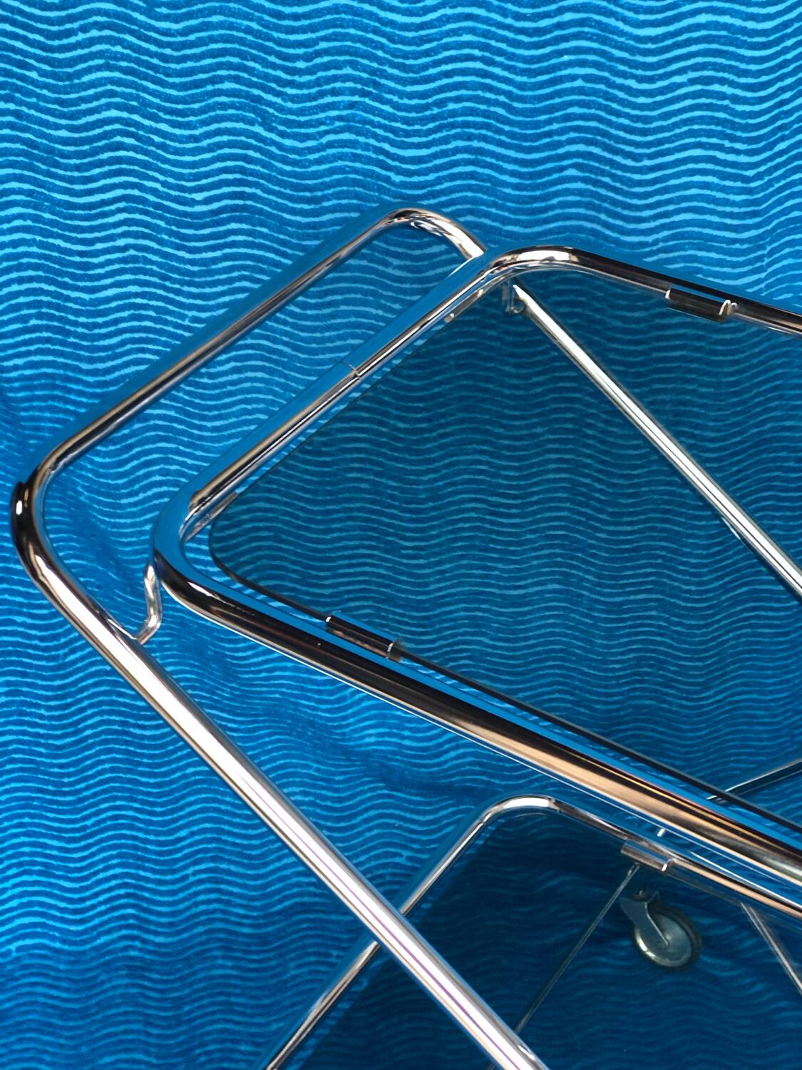 Vintage folding server 1970 with 2 smoked glass trays