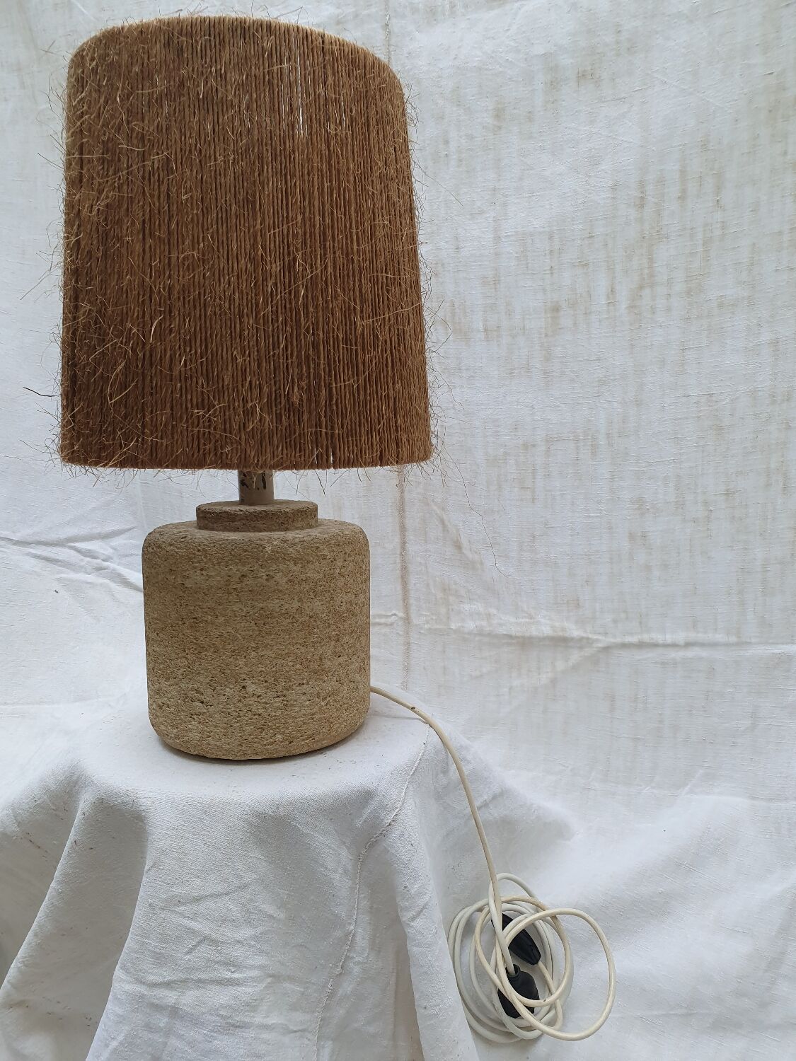 Gard stone lamp