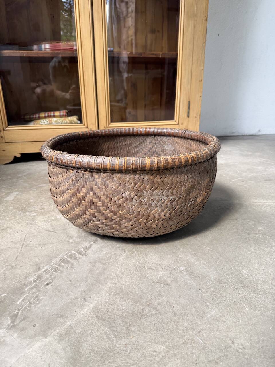 Vietnamese tea basket, mid-20th century