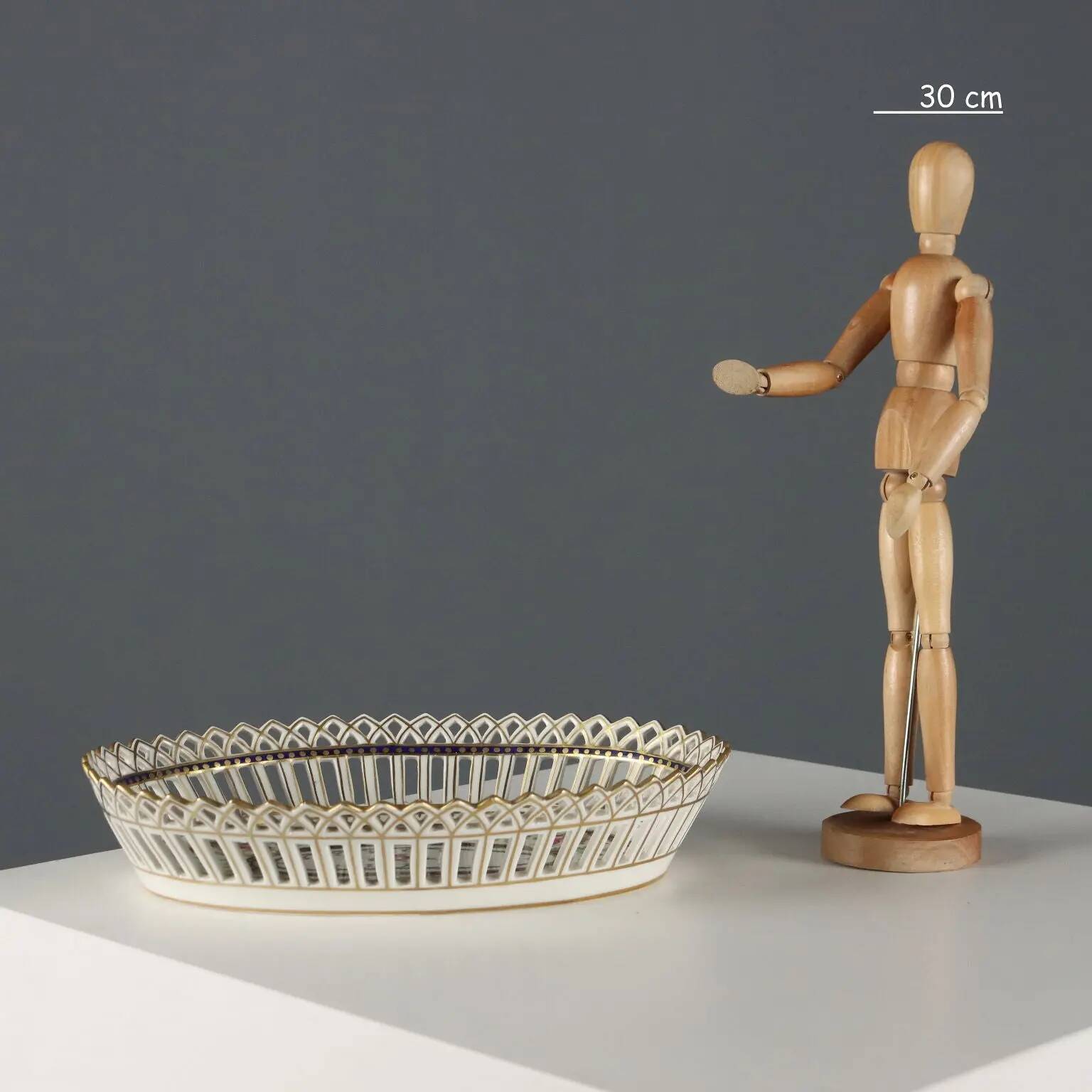 Antique porcelain basket Potschappel Man., Germany, 20th century