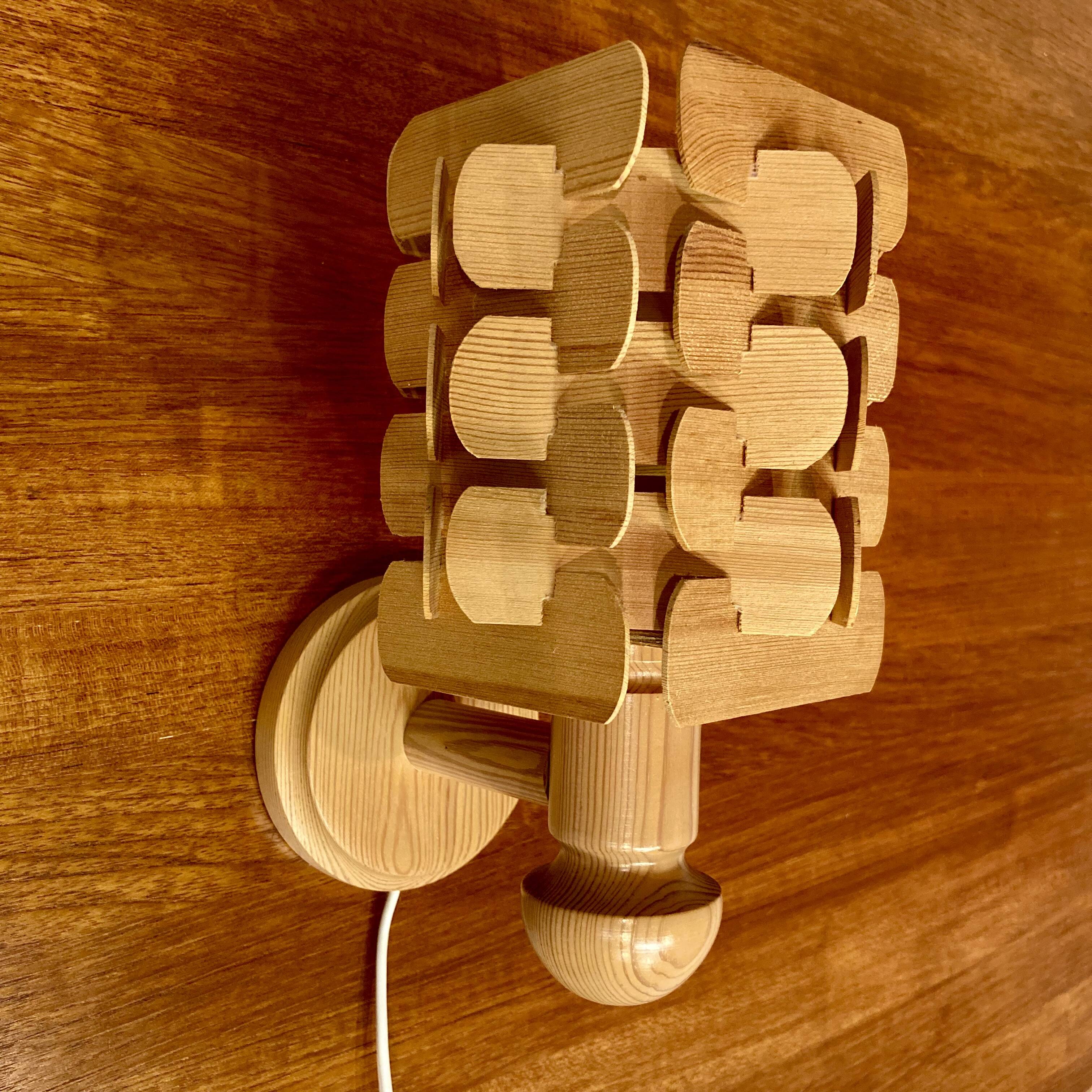 PAIR OF SCANDINAVIAN DESIGN WALL LIGHTS 1960.