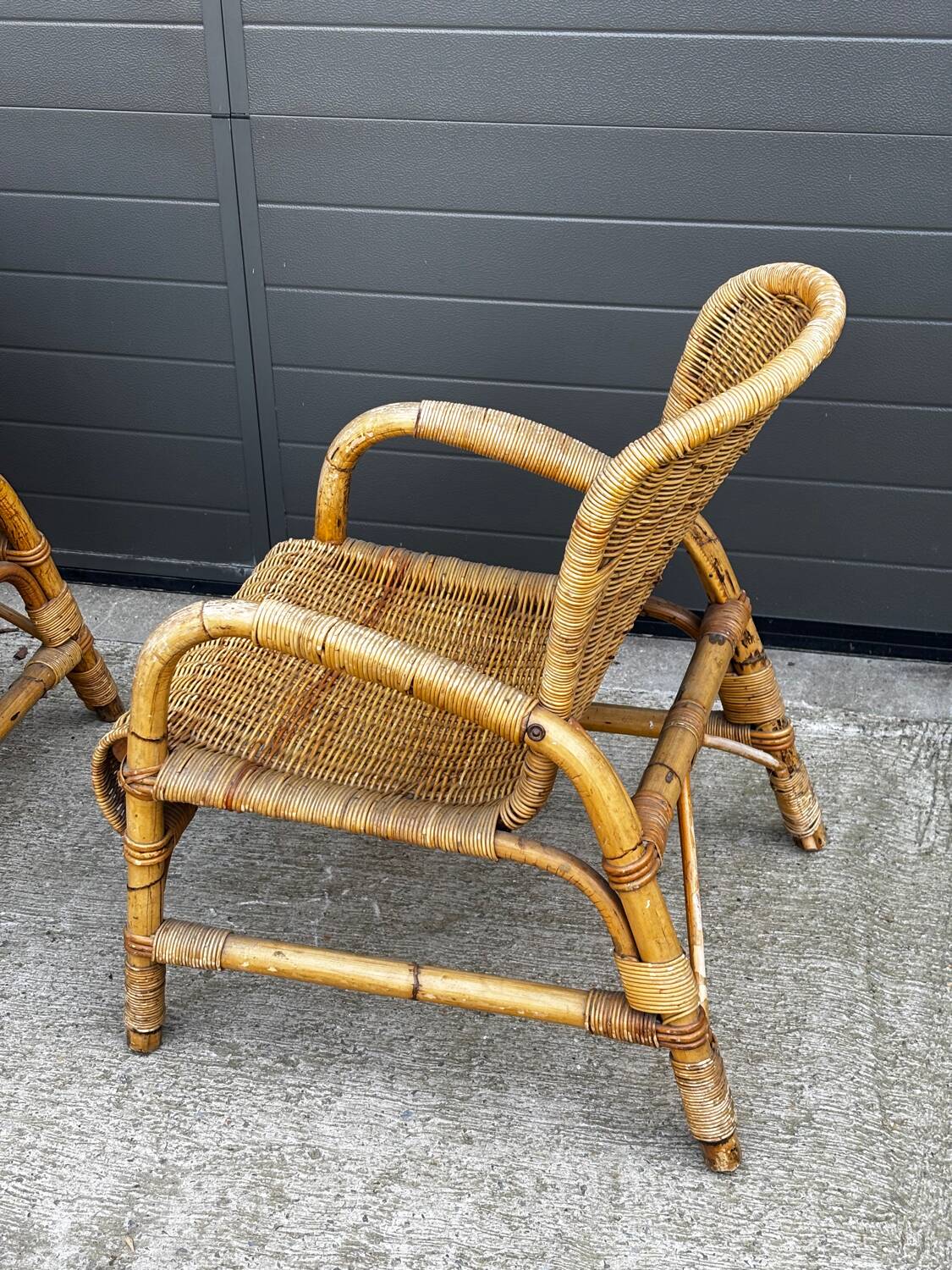 Vintage rattan garden furniture – complete set with sofa and armchairs.
