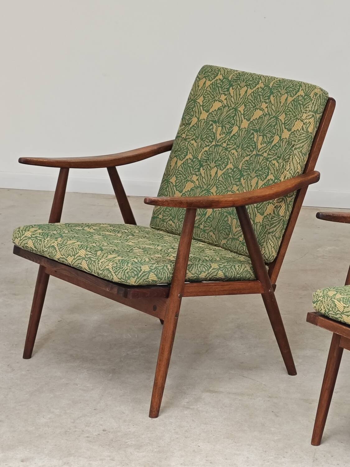 Pair of green flower boomerang armchairs by Antonin Suman for Ton (Thonet)